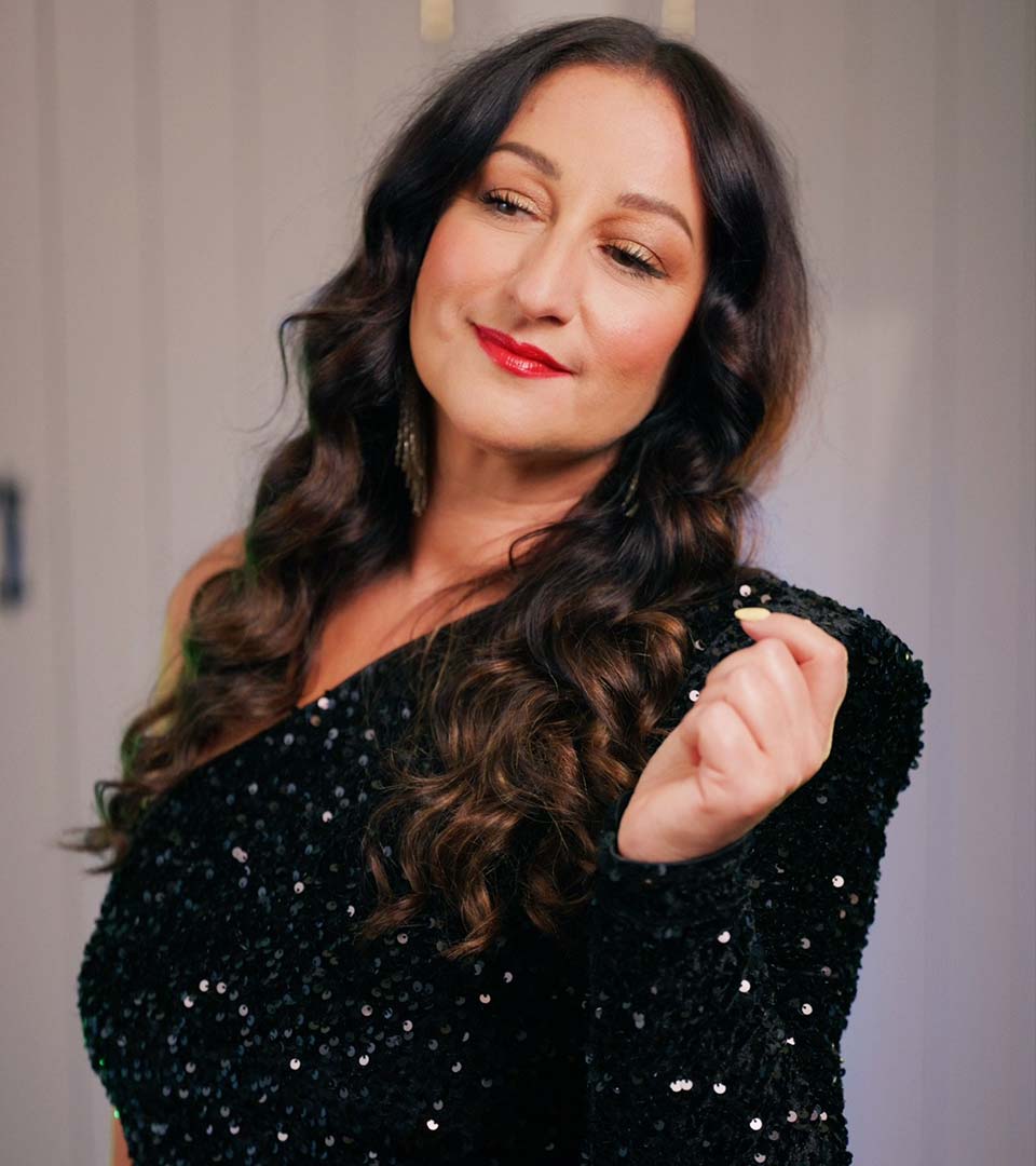 Simone Kay at Crazy Bear Christmas Cabaret Stadhampton